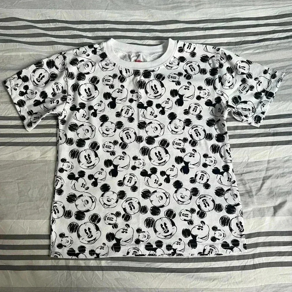 Disney Bundle of 3 t-shirts (Junior sizes) - Picture 8 of 16